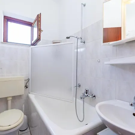 2 Bedroom Stunning In Apartamento *