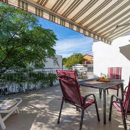 Apartamento 2 Bedroom Stunning In